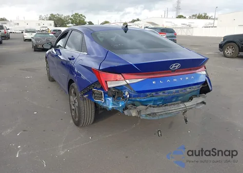 2024 Hyundai Elantra Sel z USA, uszkodzony, nr VIN KMHLS4DG2RU733786